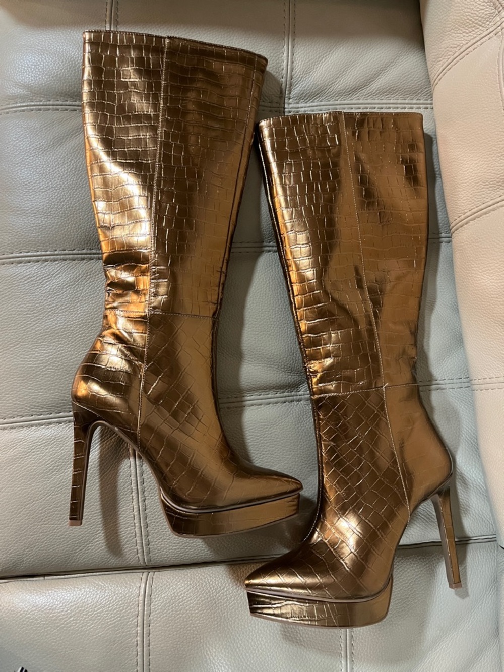 Thalia Sodi Jessy Metallic Bronze Croc-Embossed Over-the-Knee Boots stiletto’s